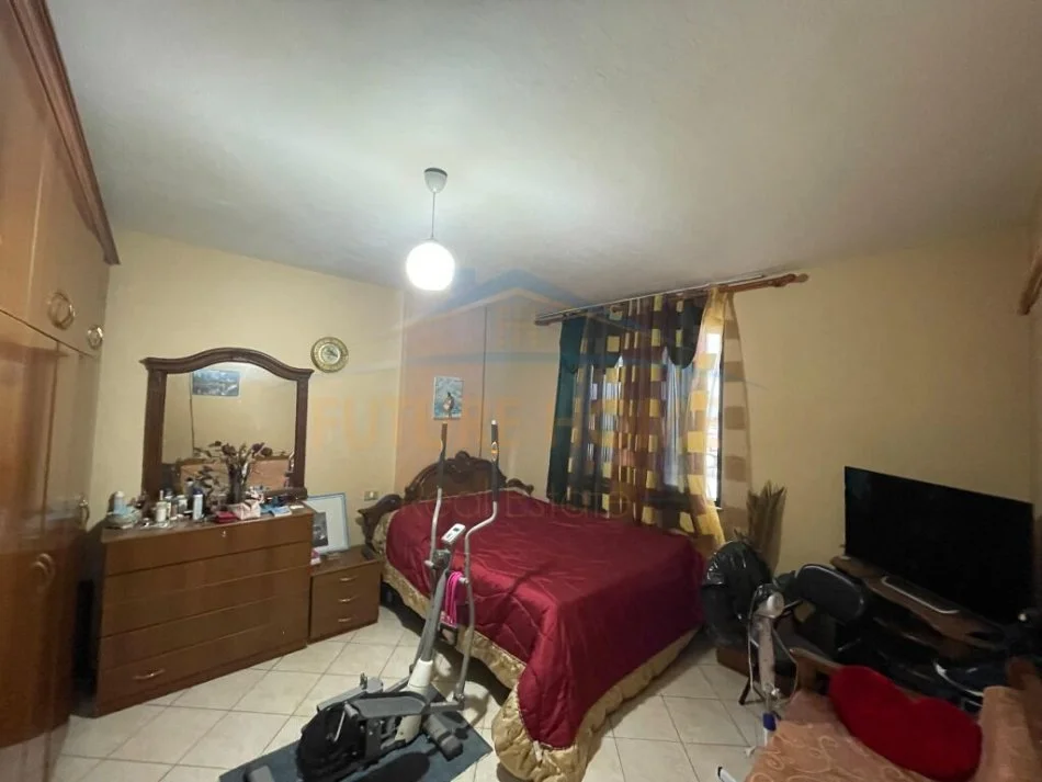 Durres, shitet apartament 2+1 Kati 5, 90 m² 90.000 € (Stadiumi)