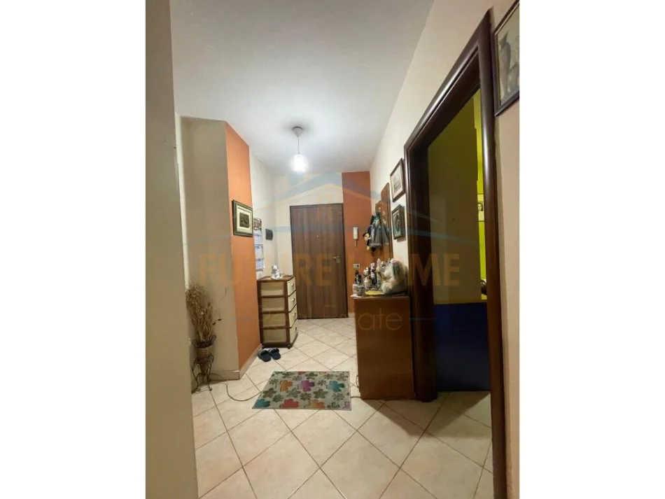 Durres, shitet apartament 2+1 Kati 5, 90 m² 90.000 € (Stadiumi)