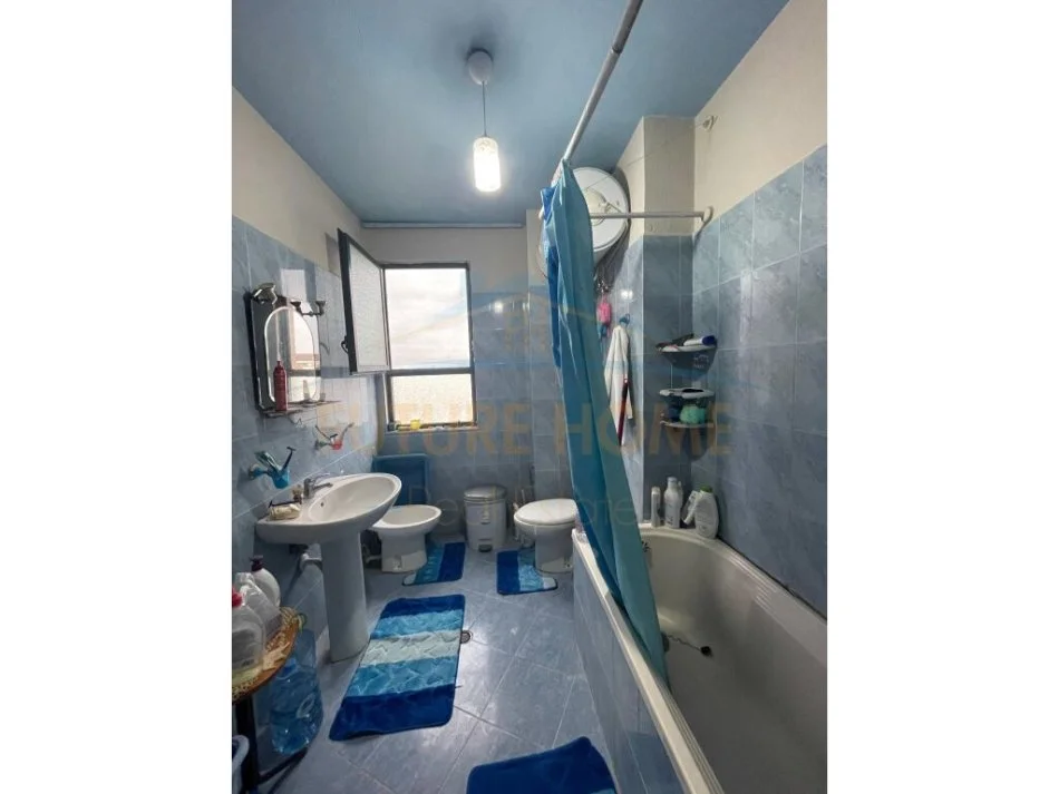 Durres, shitet apartament 2+1 Kati 5, 90 m² 90.000 € (Stadiumi)