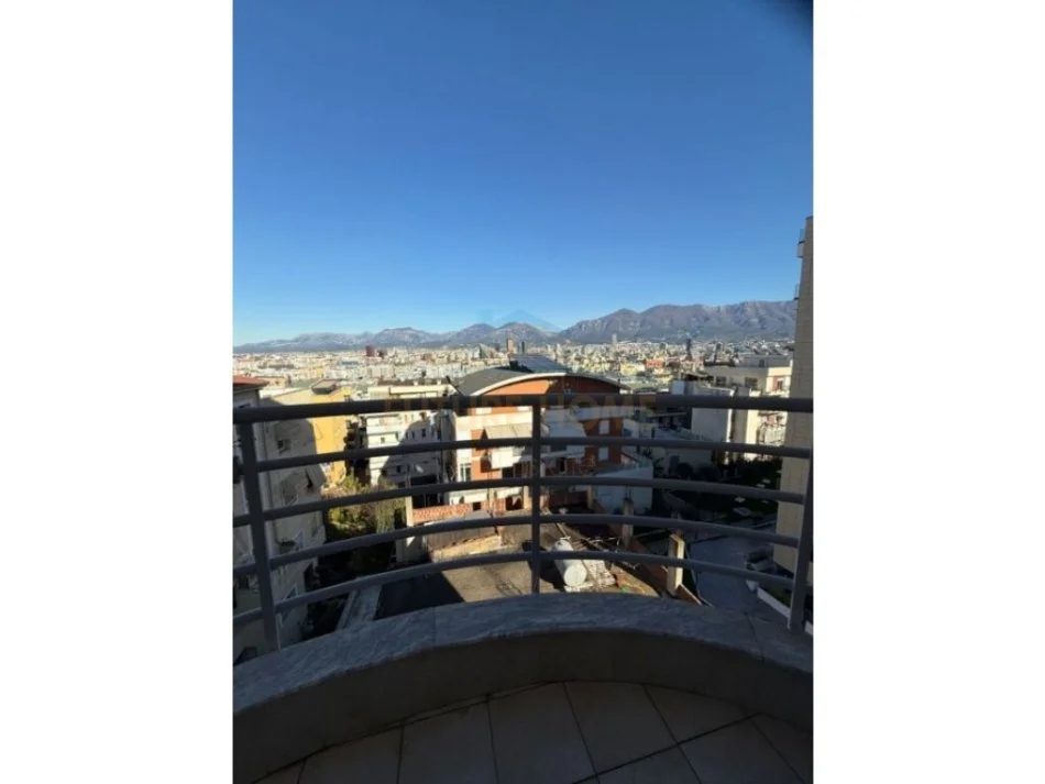 Tirane, jepet me qera apartament 2+1 Kati 4, 108 m² 580 € (Kodra e Diellit)