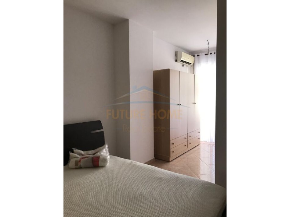 Tirane, jepet me qera apartament 2+1 Kati 4, 82 m² 500 € 