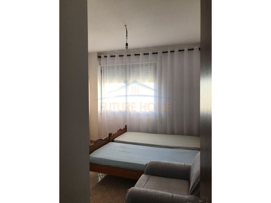 Tirane, jepet me qera apartament 2+1 Kati 4, 82 m² 500 € 