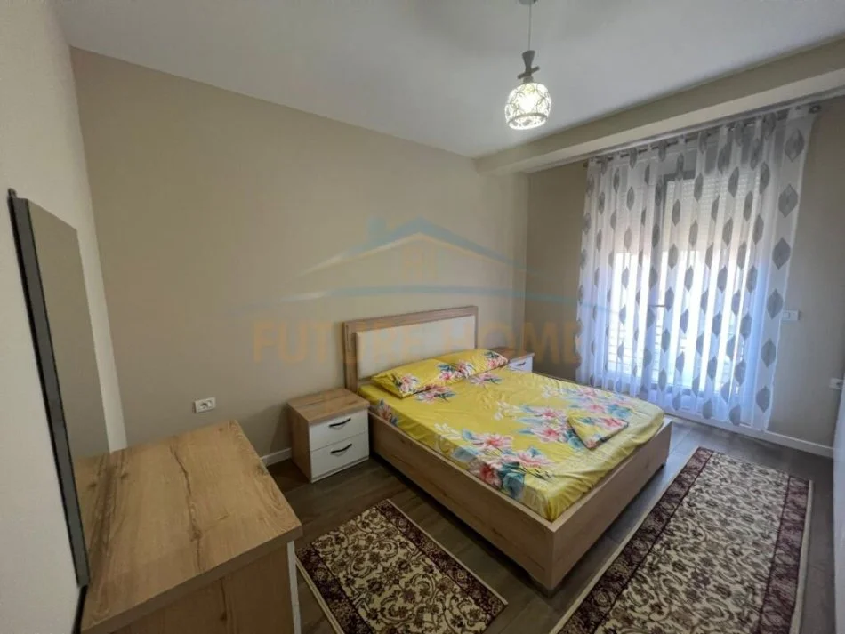 Korce, shitet apartament 2+1+Ballkon Kati 5, 97 m² 97.000 € (Terminali, Korçë)