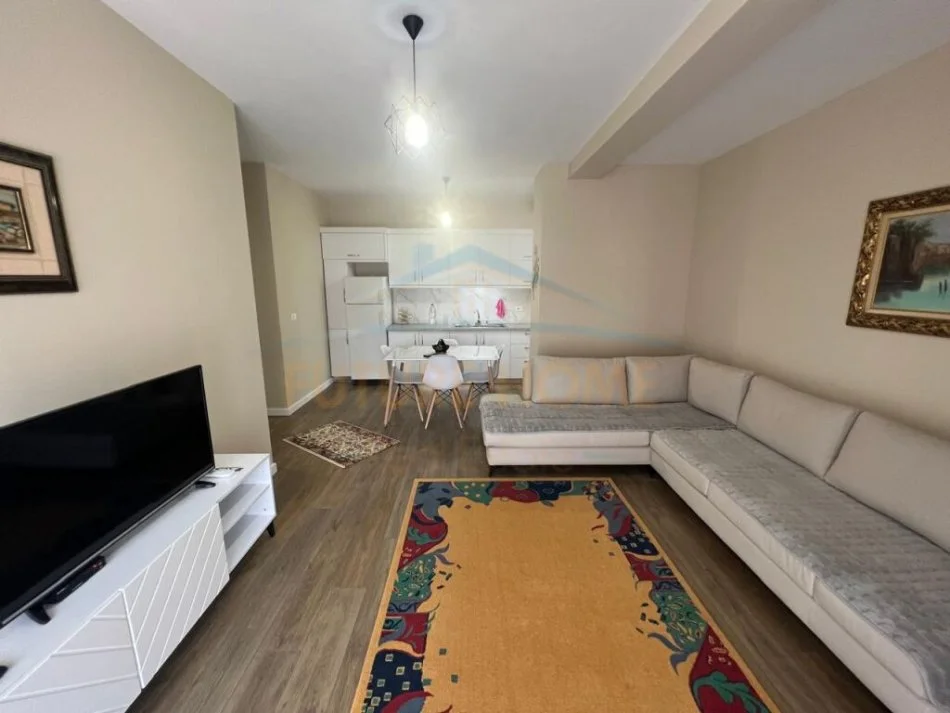 Korce, shitet apartament 2+1+Ballkon Kati 5, 97 m² 97.000 € (Terminali, Korçë)