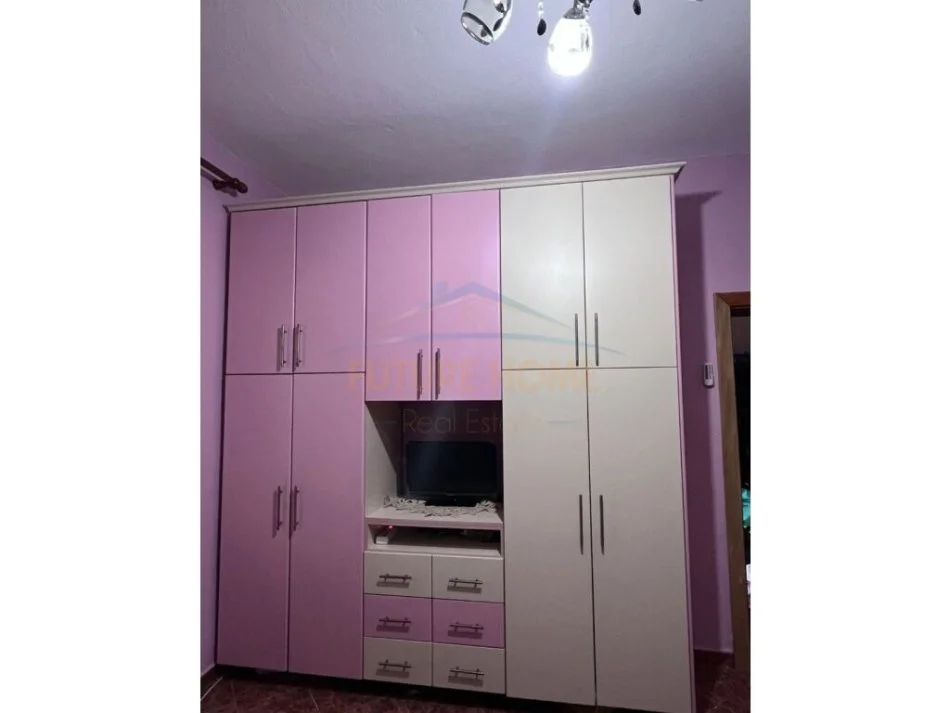 Tirane, jepet me qera Vile 2+1 Kati 1, 120 m² 50.000 € (Spitalii Ushtarak)