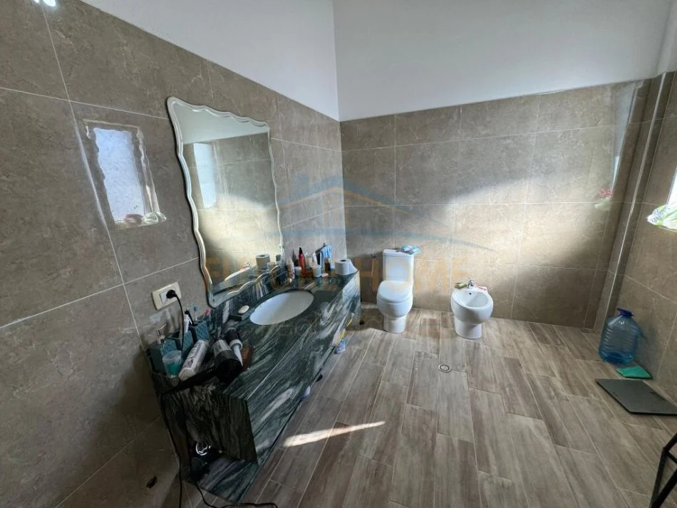Durres, shitet apartament+verande | Penthouse 2+1+Ballkon Kati 6, 235 m² 433.000 € (qerret)
