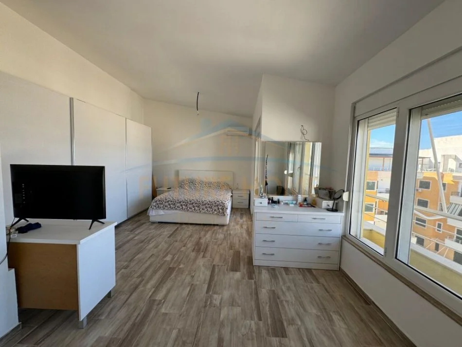 Durres, shitet apartament+verande | Penthouse 2+1+Ballkon Kati 6, 235 m² 433.000 € (qerret)