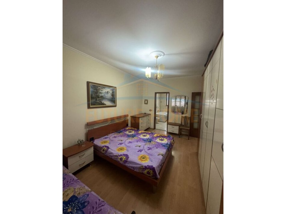 Tirane, jepet me qera apartament 2+1 Kati 0, 120 m² 650 € 