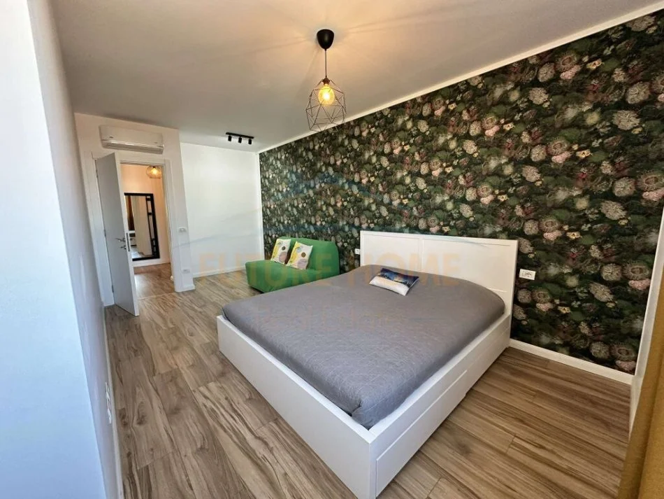 Tirane, jepet me qera apartament 1+1+Ballkon+ Post Parkimi,  Kati 10, 68 m² 600 € (Rezidenca Future Home, Unaza e Re)