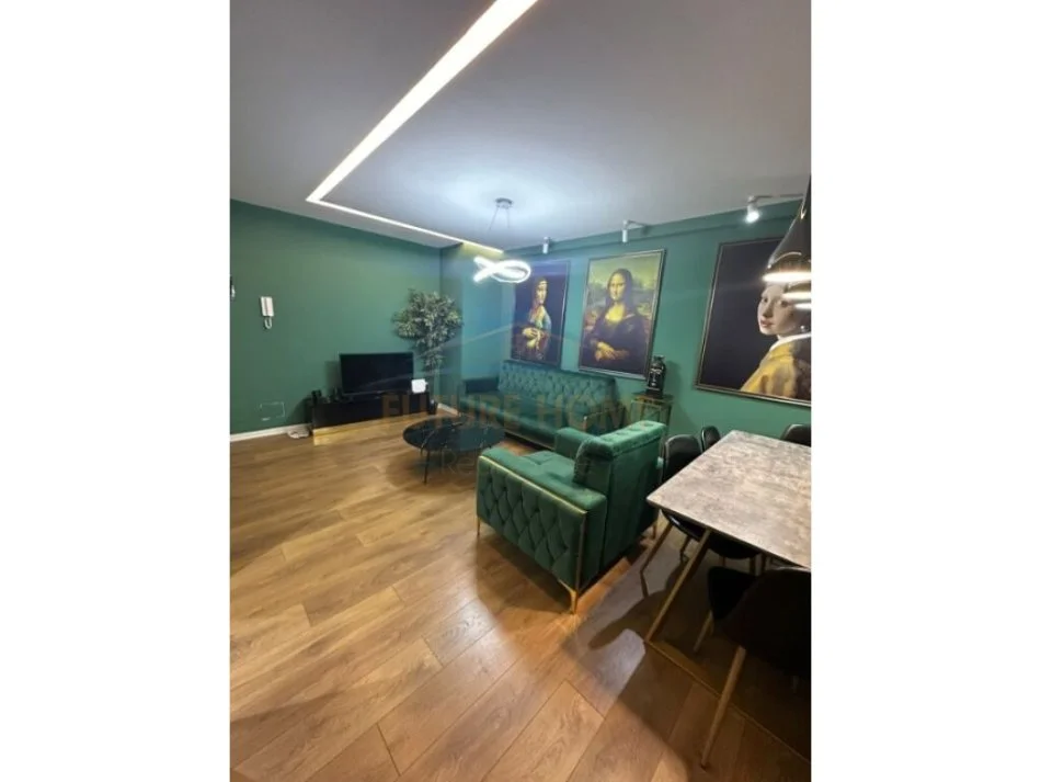 Tirane, shitet apartament 2+1 Kati 2, 73 m² 160.000 € (ISH PARKU I AUTOBUZAVE TIRANE)