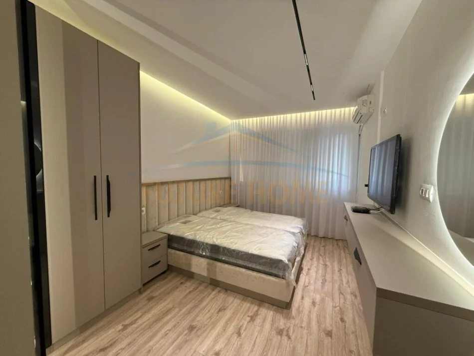 Tirane, jap me qera apartament 2+1 Kati 5, 72 m² 700 € (KOMUNA E PARISIT)