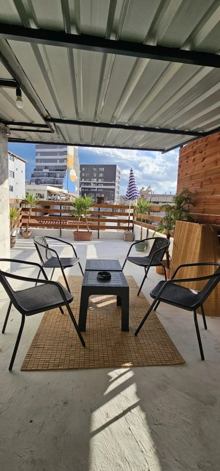 Tirane, jepet me qera Vile 2 Katshe Kati 2, 120 m² 700 € (Tek Medreseja)