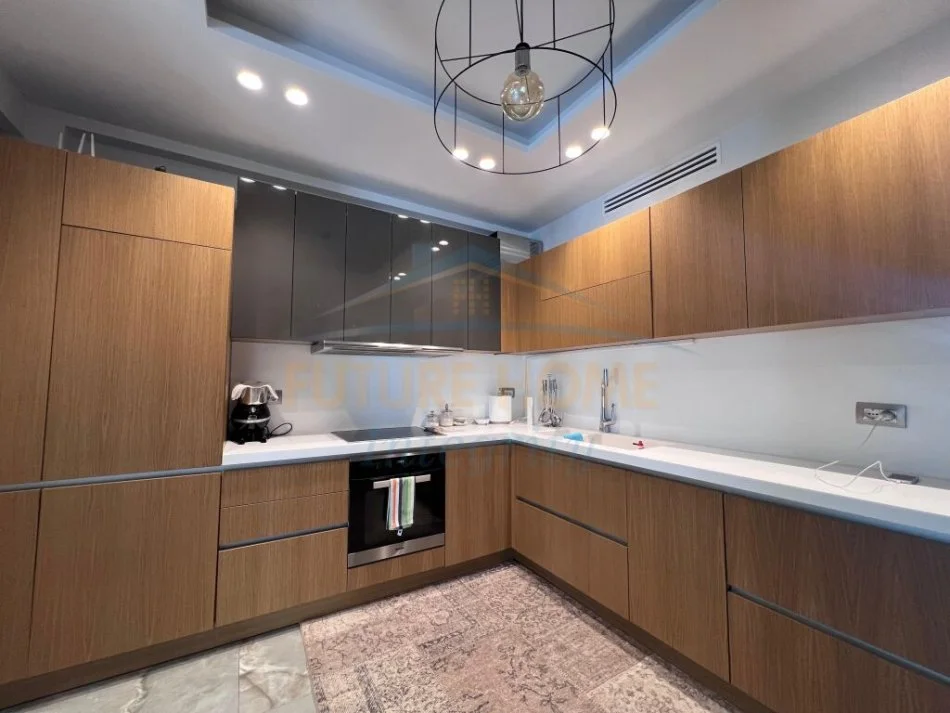 Tirane, jepet me qera Vile 3+1 Kati 0, 433 m² 4.000 € (Teg)