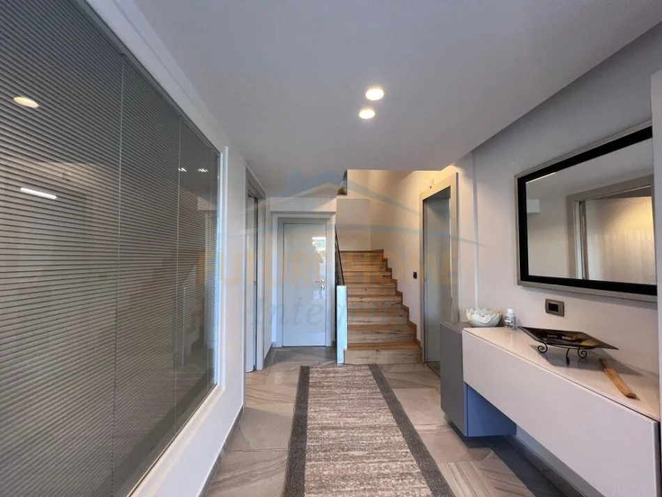 Tirane, shitet Vile 3 Katshe , 433 m² 1.100.000 € (SUNRISE RESIDENCE LUNDER TIRANE)