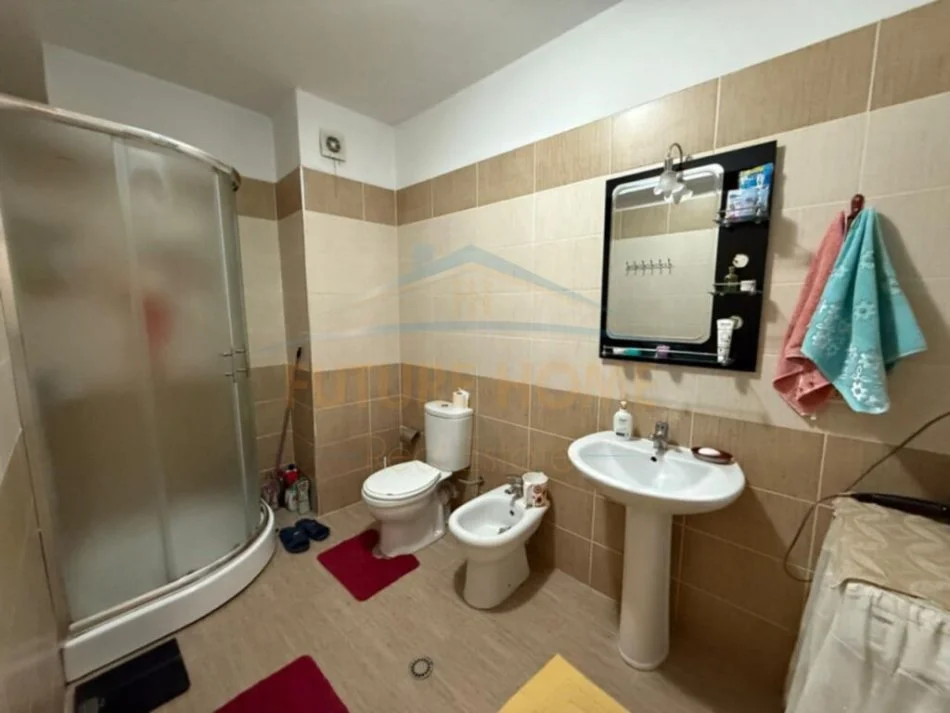 Tirane, shitet apartament 2+1+Aneks+Ballkon Kati 14, 123 m² 124.000 € (Kthesa e Kamzes)