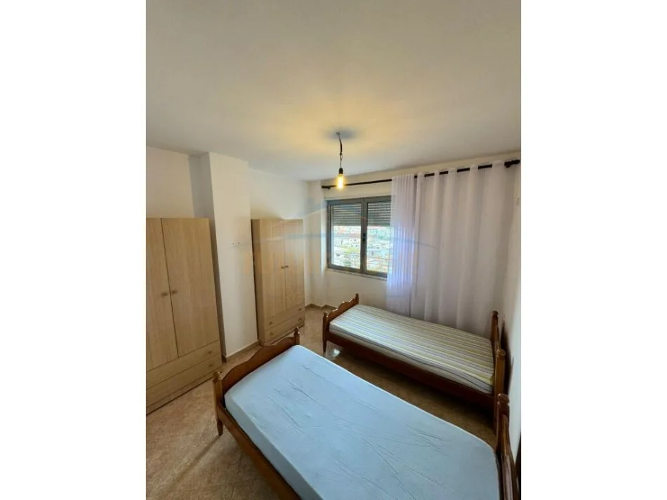 Tirane, jepet me qera apartament 2+1 Kati 4, 82 m² 500 € (Don Bosko)