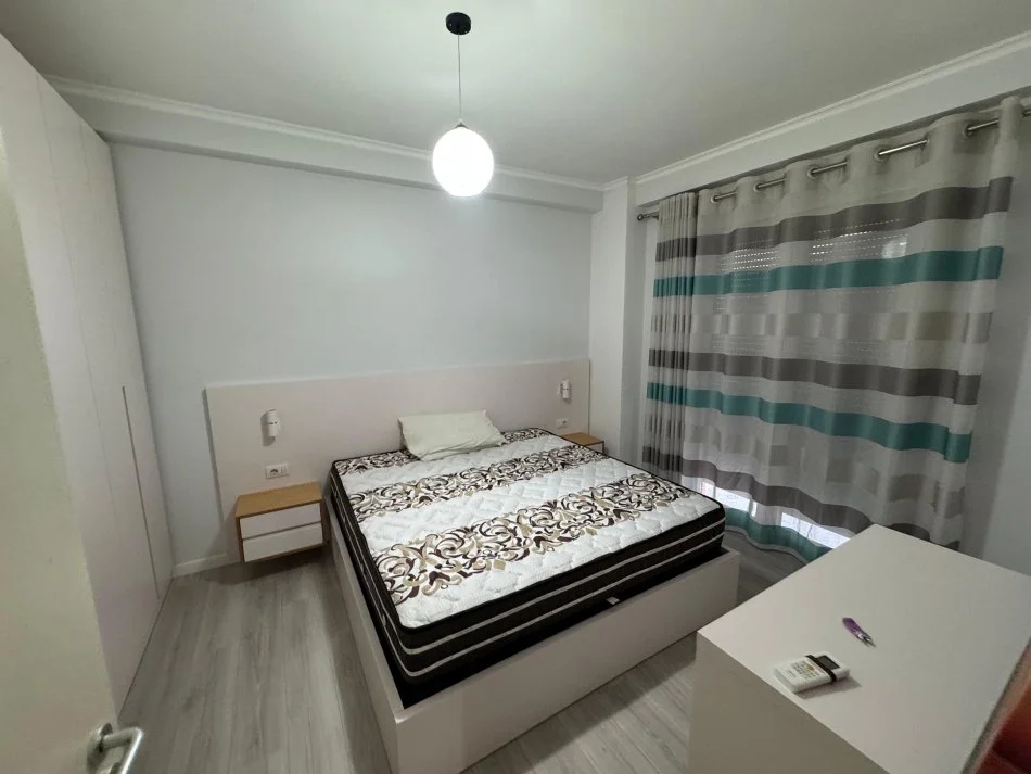 Tirane, jepet me qera apartament 1+1 Kati 2, 59 m² 600 € (Prokuroria e tiranes)