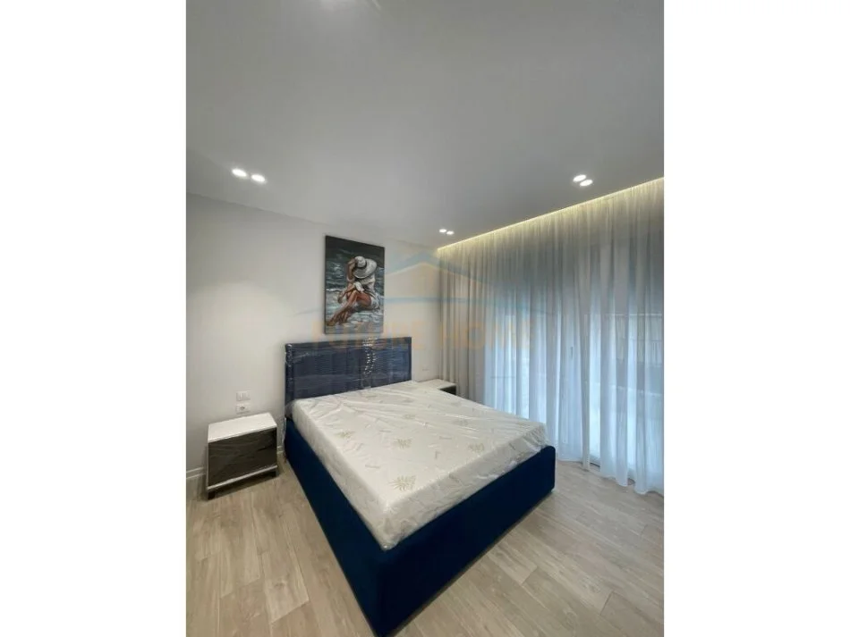 Tirane, jepet me qera apartament 2+1 Kati 2, 103 m² 1.000 € (Liqeni i Thate)