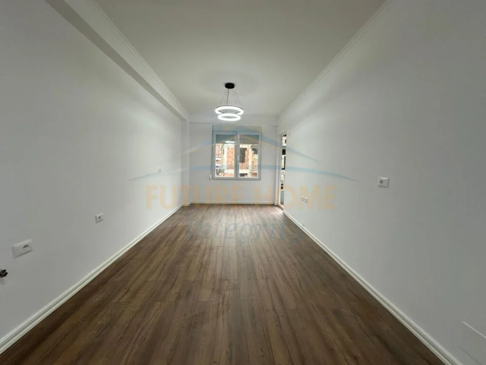 Tirane, shitet apartament 1+1 Kati 3, 63 m² 119.000 € (KOPSHTI BOTANIK TIRANE)