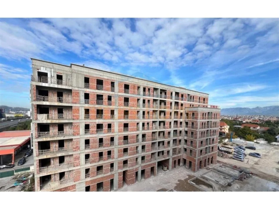 Tirane, shitet apartament 3+1 Kati 6, 116 m² 165.000 € (DOGANA)   UNA44751