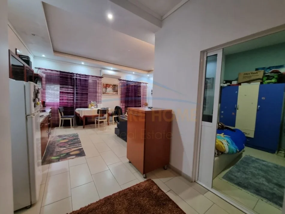 Tirane, shitet apartament 2+1 Kati 4, 55 m² 120.000 € (vasil shanto)