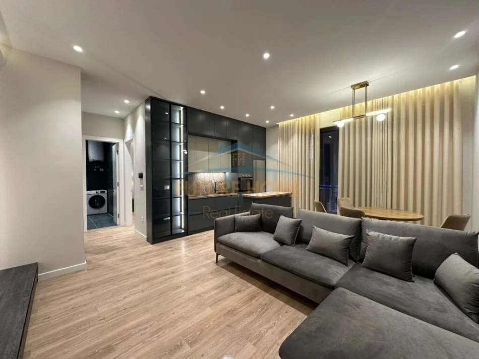 Tirane, jepet me qera apartament 1+1 Kati 7, 72 m² 800 € (KOMPLEKSI DELIJORGJI TIRANE)