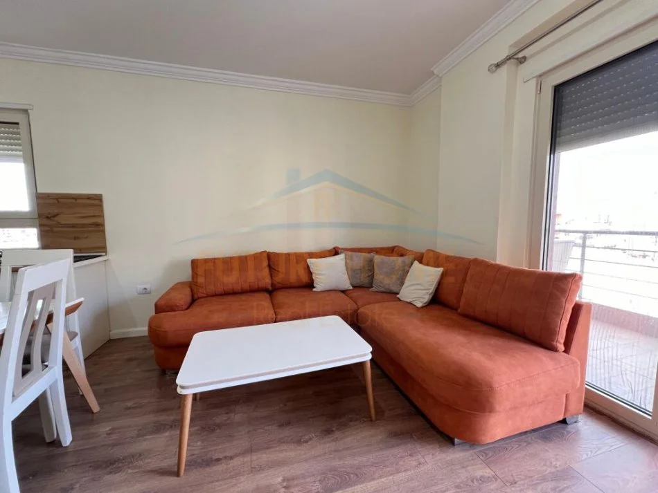 Durres, shitet apartament 2+1+Ballkon Kati 5, 90 m² 130.000 € (durres stadium)