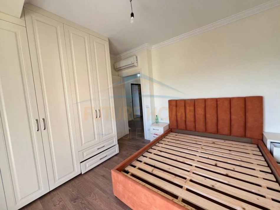 Durres, shitet apartament 2+1 Kati 5, 92 m² 130.000 € (PRANE STADIUMIT)