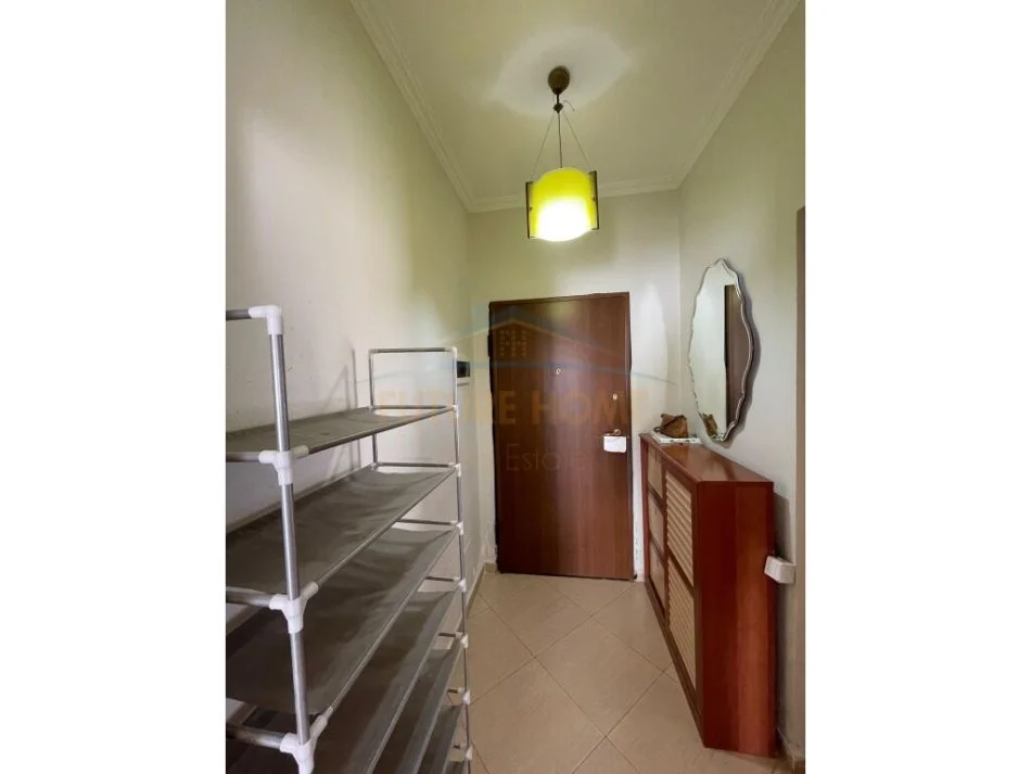 Tirane, jepet me qera apartament 2+1+Ballkon Kati 2, 106 m² 450 € (Fresk)