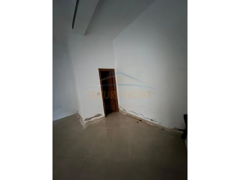 Tirane, shitet ambjent biznesi Kati 0, 46 m² 78.200 € (Parku Olimpik)