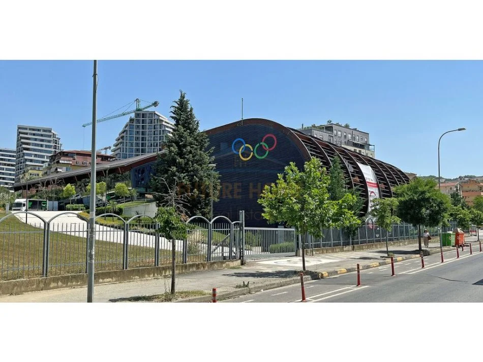 Tirane, shitet ambjent biznesi Kati 0, 46 m² 78.200 € (Parku Olimpik)