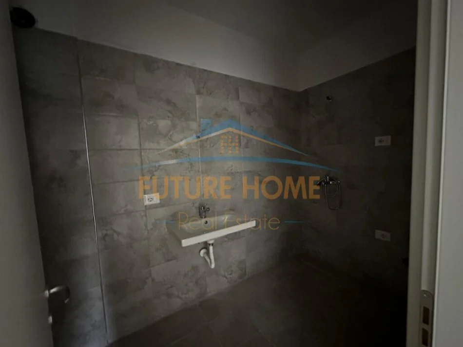 Tirane, jap me qera apartament 2+1 Kati 2, 112 m² 600 € (DON BOSKO)