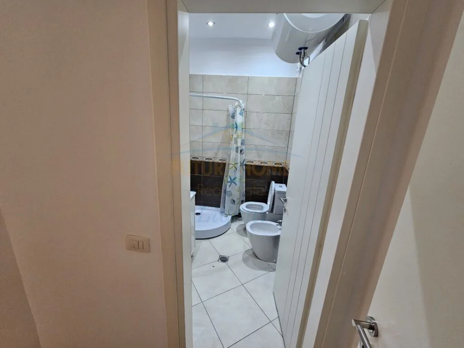 Tirane, jepet me qera apartament 2+1+Ballkon Kati 3, 125 m² 900 € (Kopshti Zoologjik)