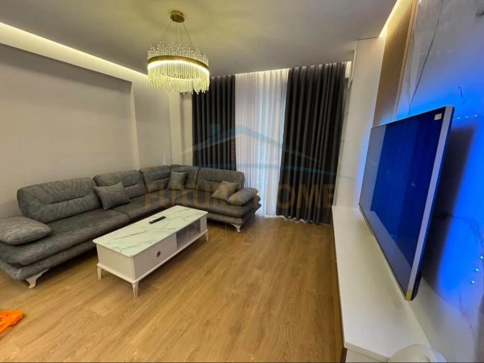 Tirane, jepet me qera apartament 2+1+Ballkon Kati 3, 120 m² 1.200 € (Liqeni Thate)
