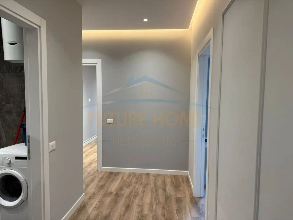 Tirane, jepet me qera apartament 2+1+Ballkon , 116 m² 850 € (Rruga e Dibres)