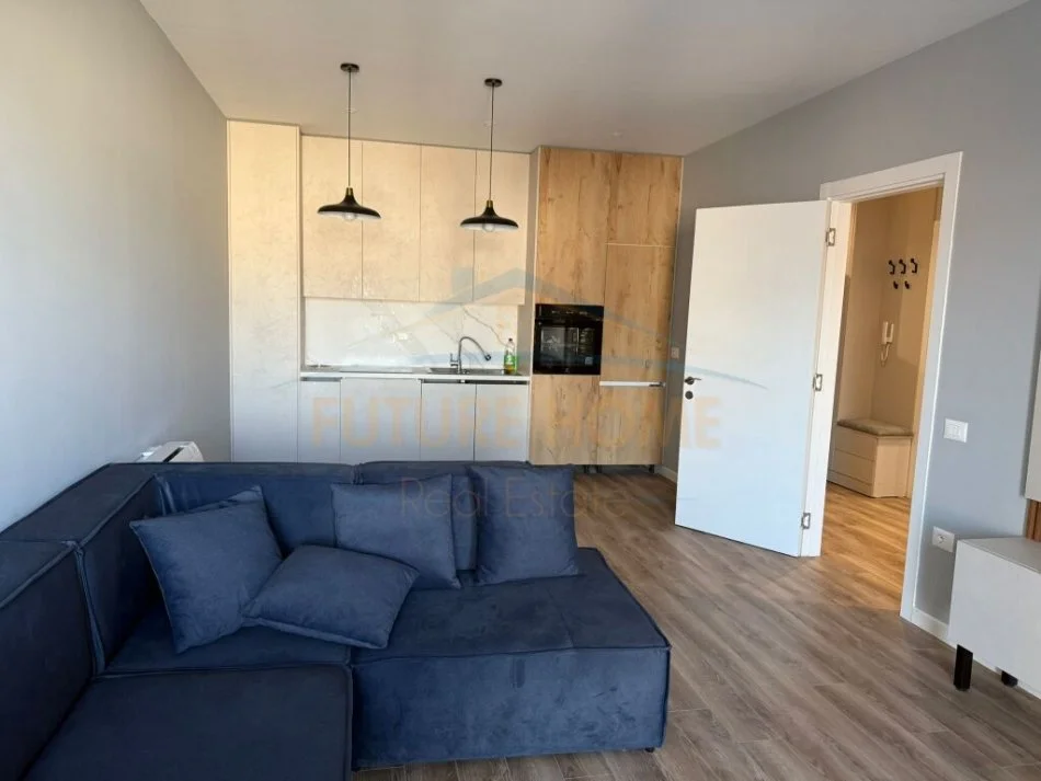 Tirane, jepet me qera apartament 2+1+Ballkon , 116 m² 850 € (Rruga e Dibres)