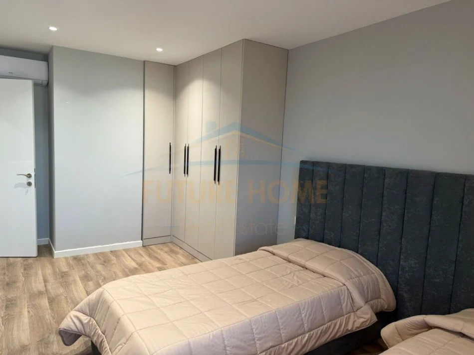 Tirane, jepet me qera apartament 2+1+Ballkon , 116 m² 850 € (Rruga e Dibres)