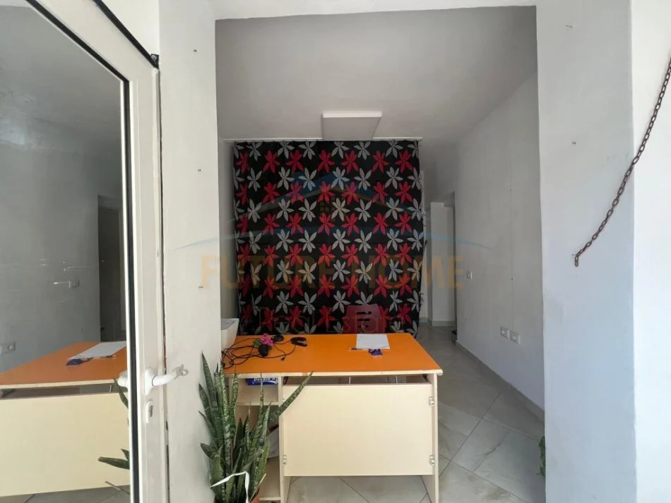 Durres, shitet ambjent biznesi Kati 0, 20 m² 45.000 € (ISH URT)