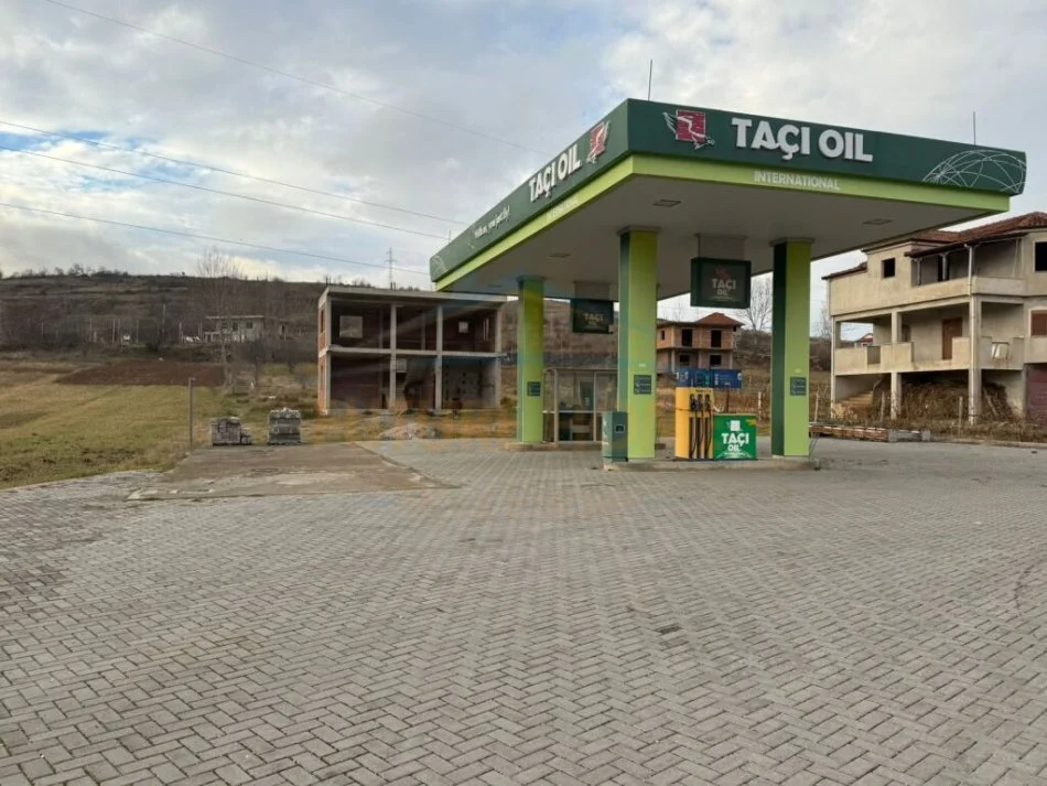 Pogradec, shitet ambjent biznesi Kati 0, 100 m² 200.000 € Petrushë, Km 17 Korçë - Pogradec.(KO45361)