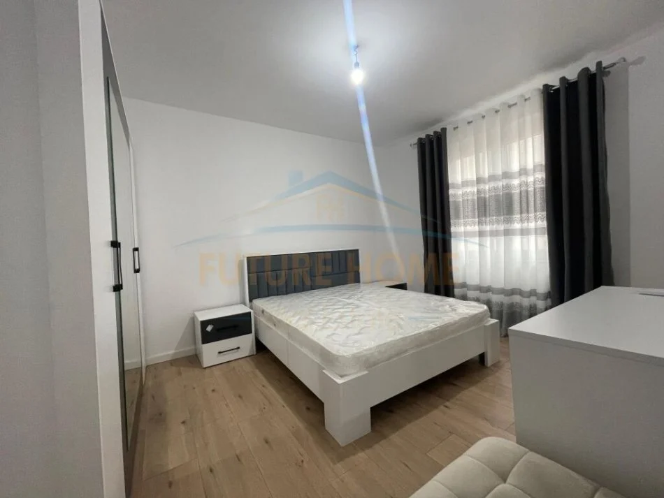 Tirane, jepet me qera apartament 2+1 Kati 3, 60 m² 600 € 