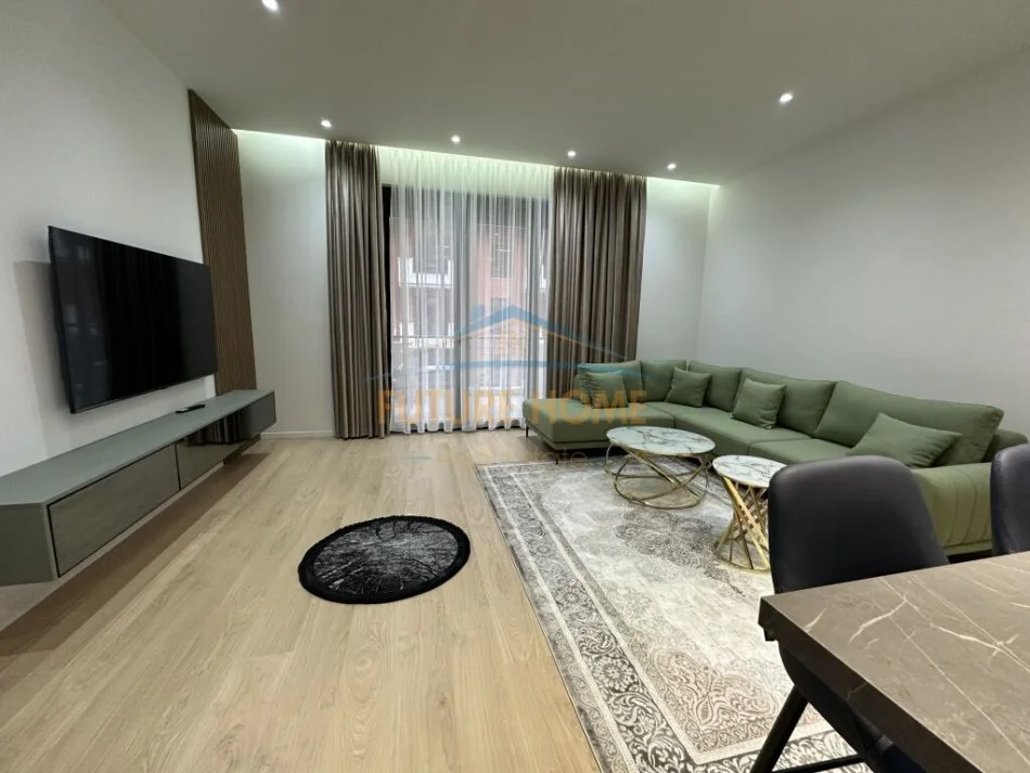 Tirane, jepet me qera apartament 2+1+Ballkon Kati 6, 114 m² 1.600 € (Kompleksi Delijorgji.)
