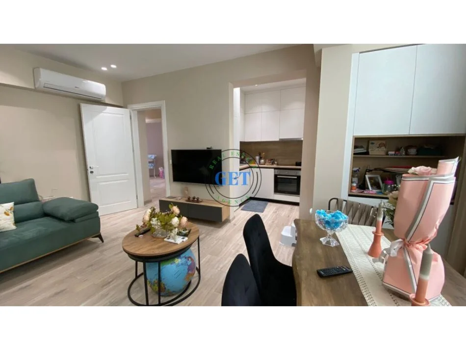 Durres, shitet apartament 2+1 Kati 4, 81 m² 135.000 € (Rruga e portit)