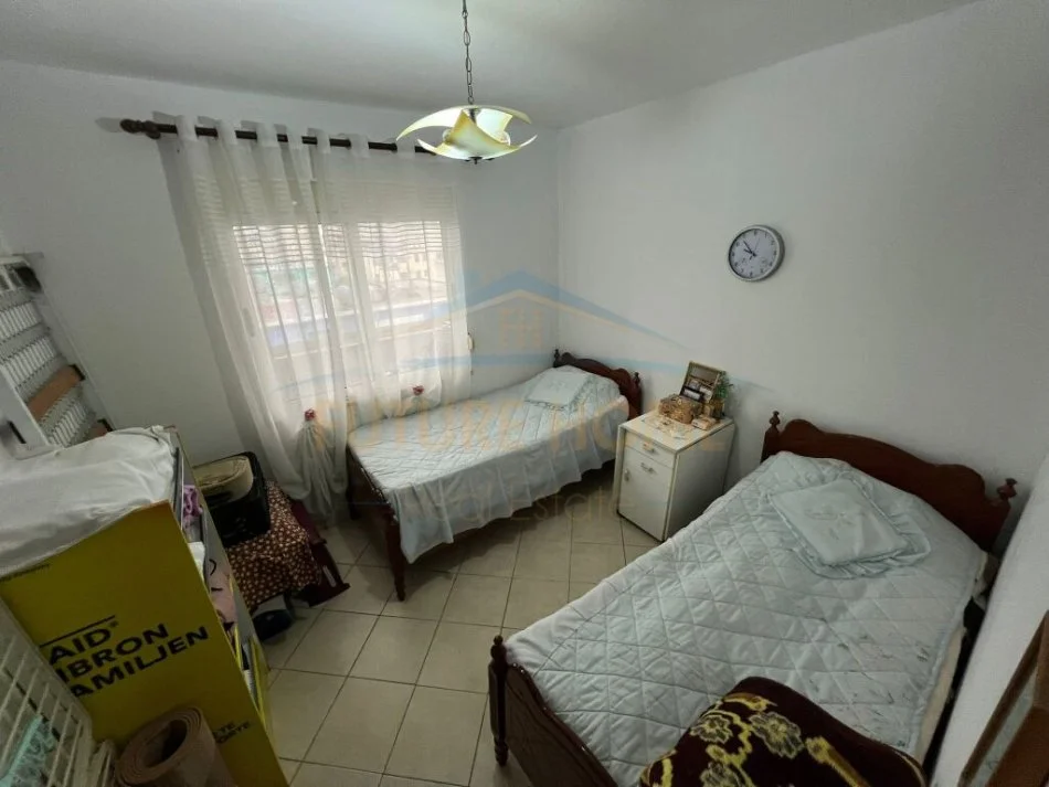 Durres, shitet apartament 2+1 , 80 m² (STADIUMI)