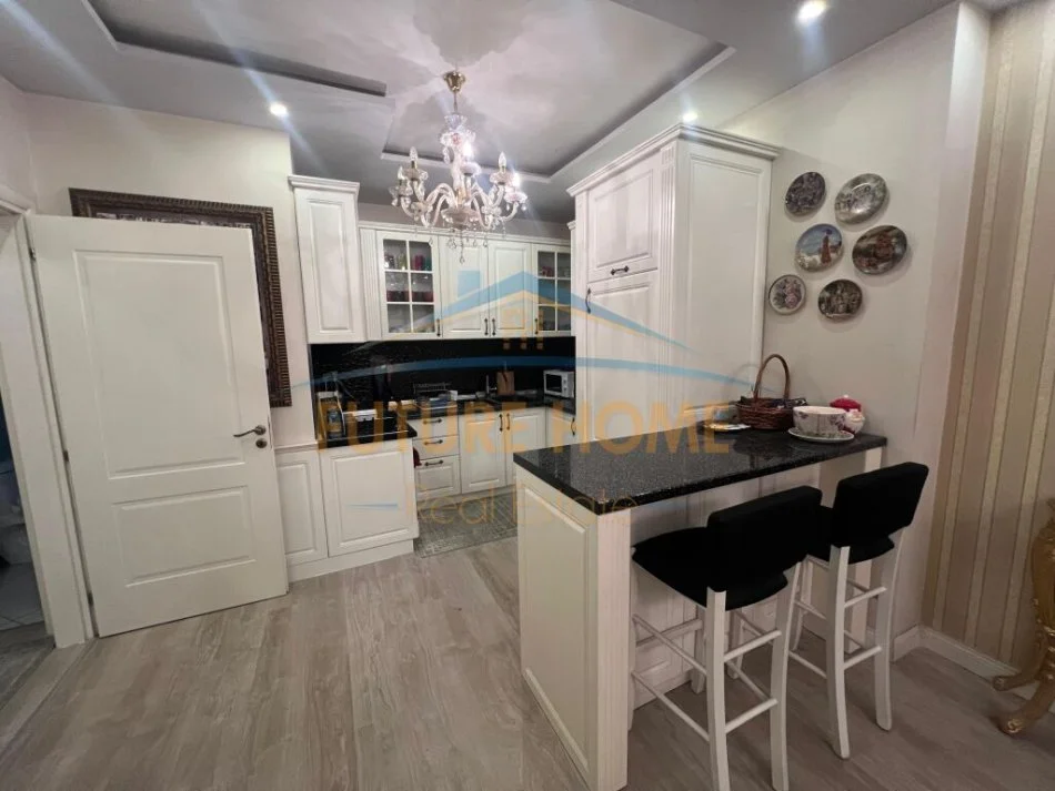 Tirane, shitet apartament 2+1 Kati 2, 109 m² 155.000 € (Unaza e Re)