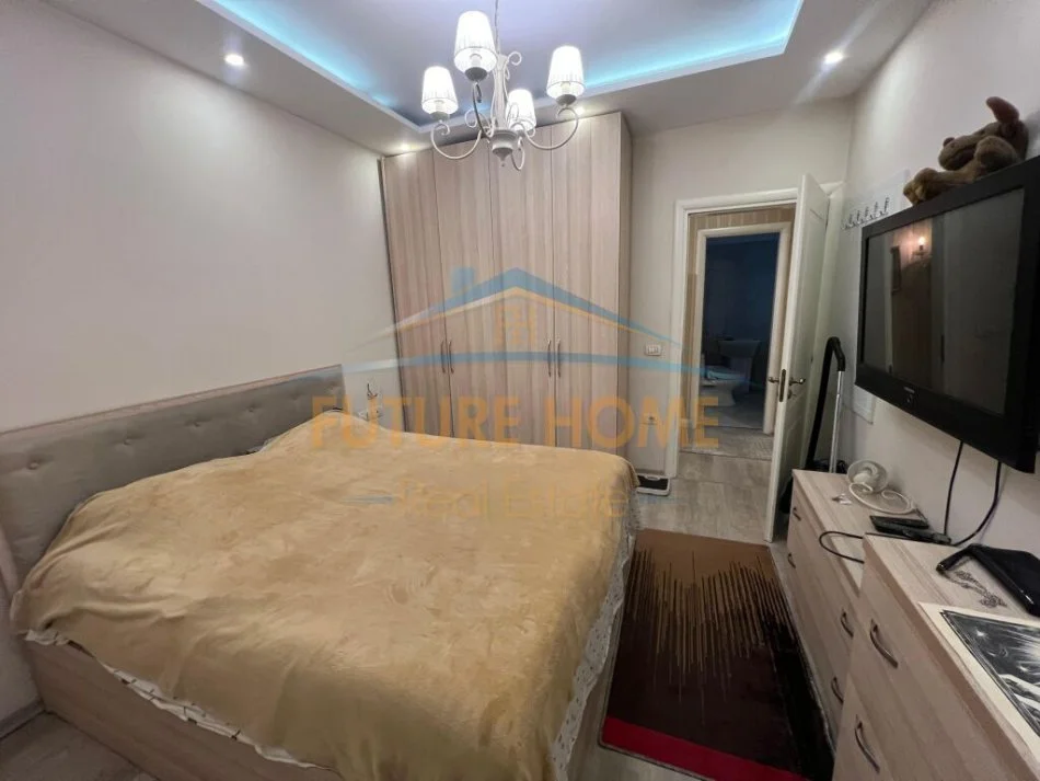 Tirane, shitet apartament 2+1+Ballkon Kati 2, 109 m² 155.000 € (Unaza e Re)