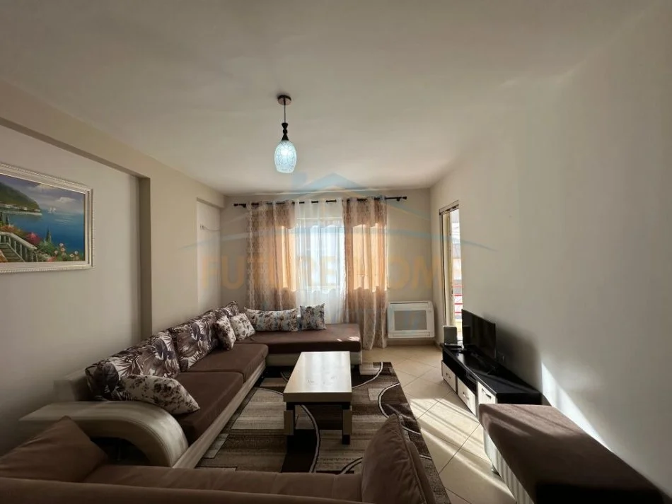 Tirane, shitet apartament 1+1 Kati 3, 77 m² 98.000 € (unaza re)
