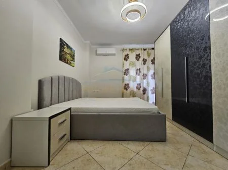 Tirane, jepet me qera apartament 2+1 Kati 2, 100 m² 750 € (Rruga Myslym Shyri, Tirane AREA47213)