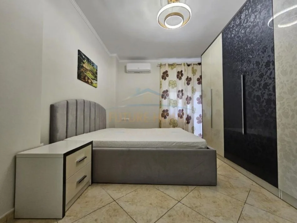 Tirane, jepet me qera apartament 2+1 Kati 2, 100 m² 750 € (Myslym Shyri)