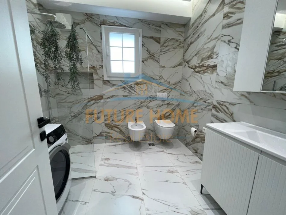 Tirane, jepet me qera apartament 2+1 Kati 2, 90 m² 1.000 € (Rruga e Durrësit)