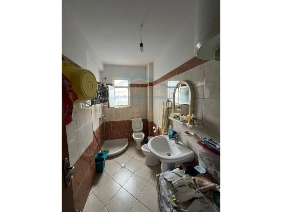 Durres, shitet apartament 2+1+Ballkon Kati 5, 80 m² 93.000 € (Tek Stadiumi, Durres)